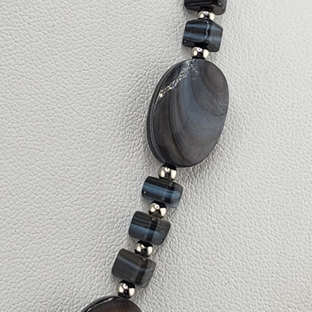 Chaps‎ Dyed Shell Necklace - Picture 3 of 9